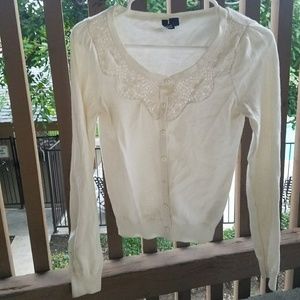 2 for 13 ❄H&M Cream Cardigan